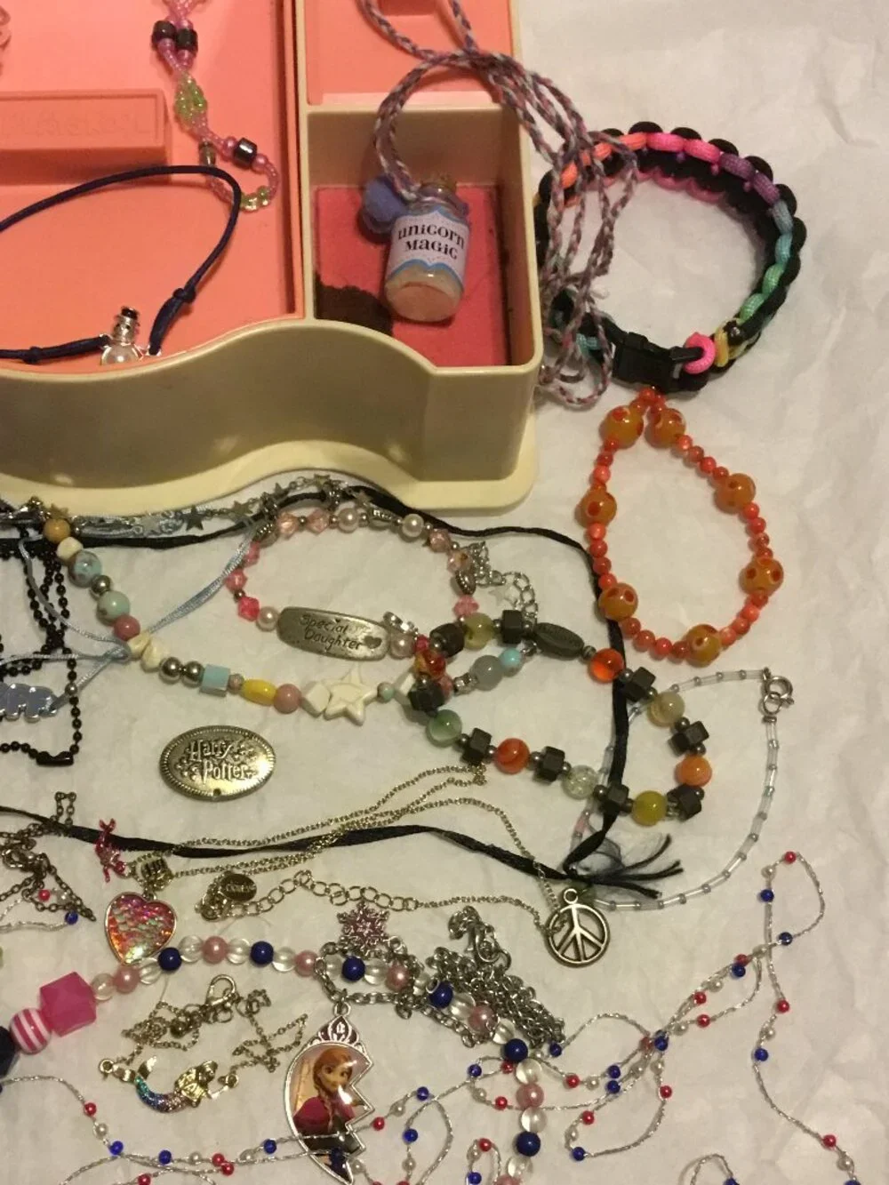 Vintage 1989 Playskool little girl's plastic jewelry box full of lots of jewelry